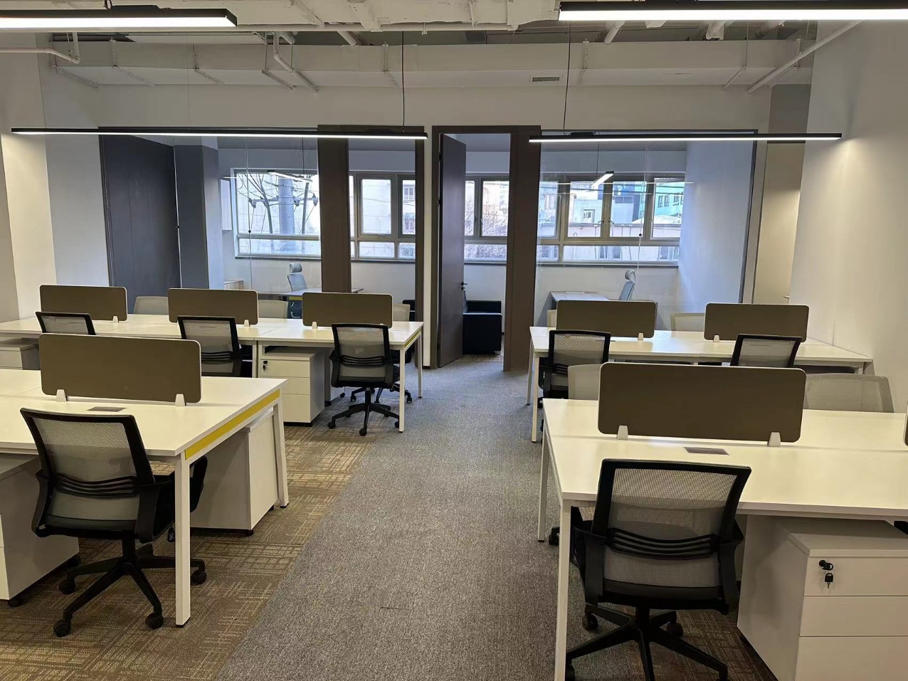 阳光科技广场出租285平精装修家居